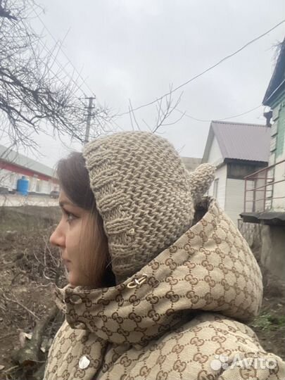 Шапка женская. Шерстяная, чепчик