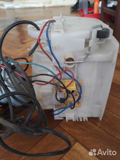 Электродвигатель пылесоса