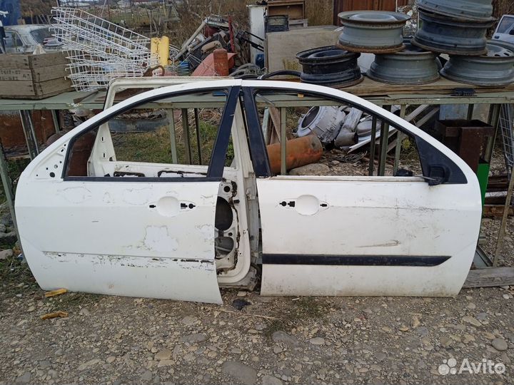 Передние двери форд фокус 1