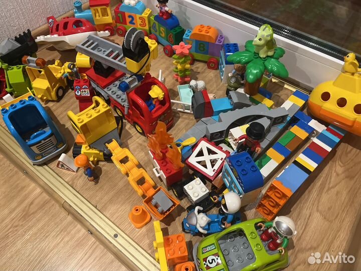 Огромная коробка lego duplo