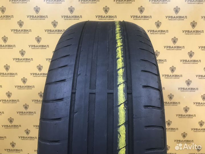 Goodyear EfficientGrip Performance 215/55 R17 98W