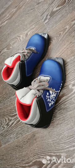 Лыжные ботинки