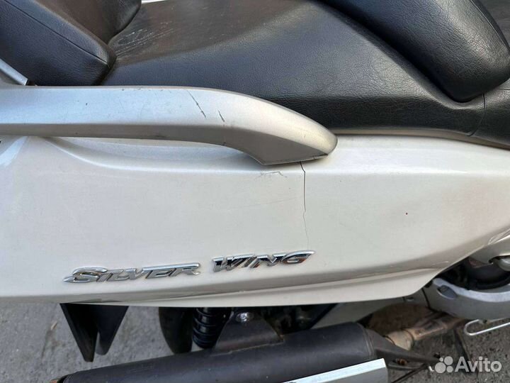 Макси-скутер Honda silver wing 600