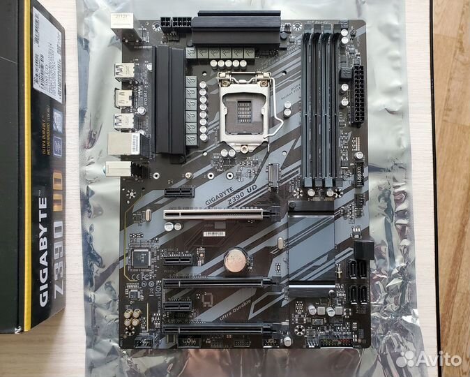 Материнская плата Gigabyte Z390UD