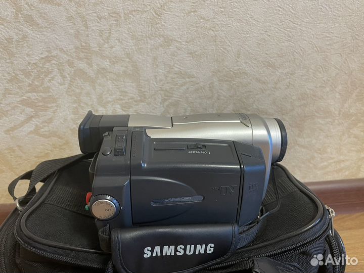 Видеокамера Samsung VP-D73i