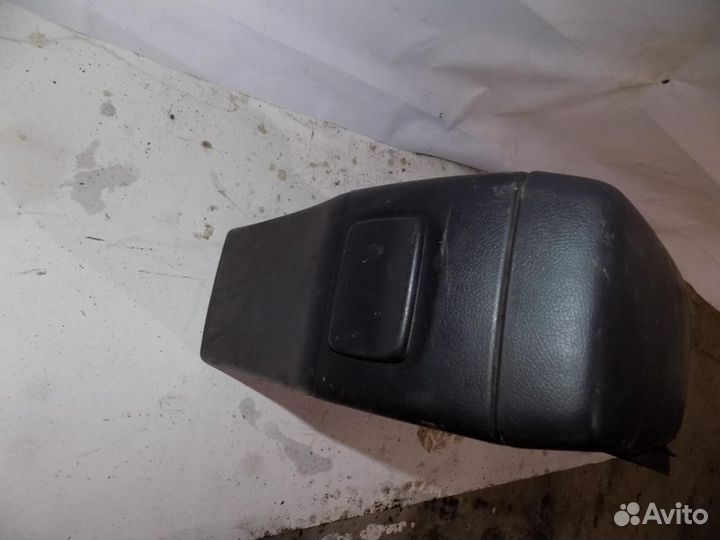 Консоль Corolla E15 2006-2013