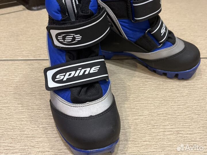 Детские лыжные ботинки фирмы «Thinsulate”