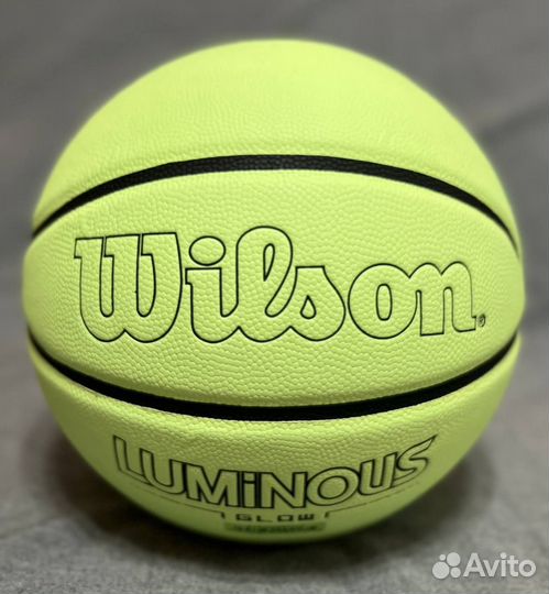 Размер 7. Баскетбольный мяч Wilson luminous Green