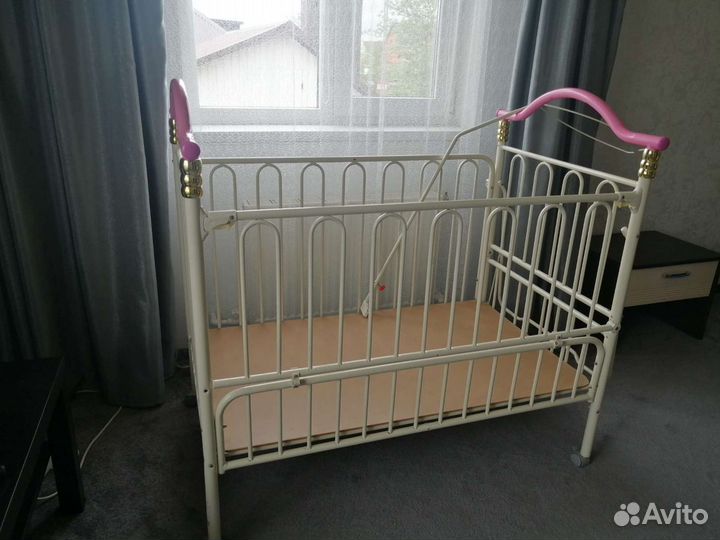 Детская кроватка