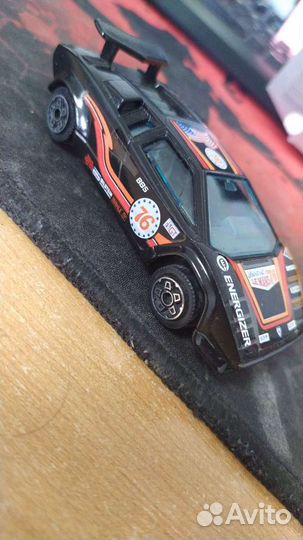 Lamborghini countach 5000 burago 1:43