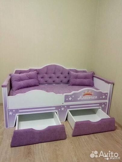 Кроватка с каретной стяжкой велюр/вельвет