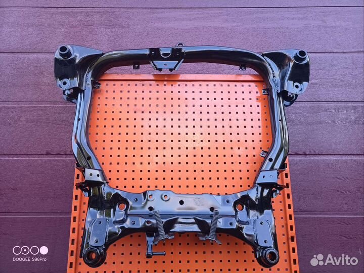 Балка передняя Hyundai i30