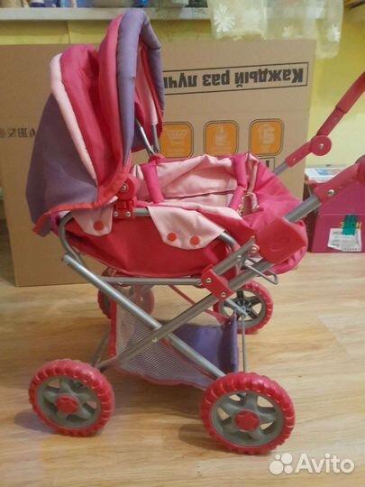 Коляска кукольная