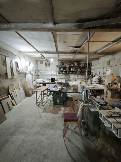 Гараж, > 30 м²