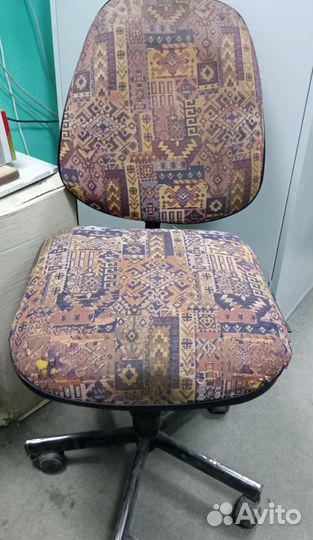 Компьютерное кресло