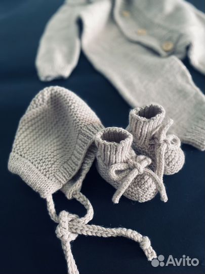 Комплект на малыша, отлично подойдет на выписку