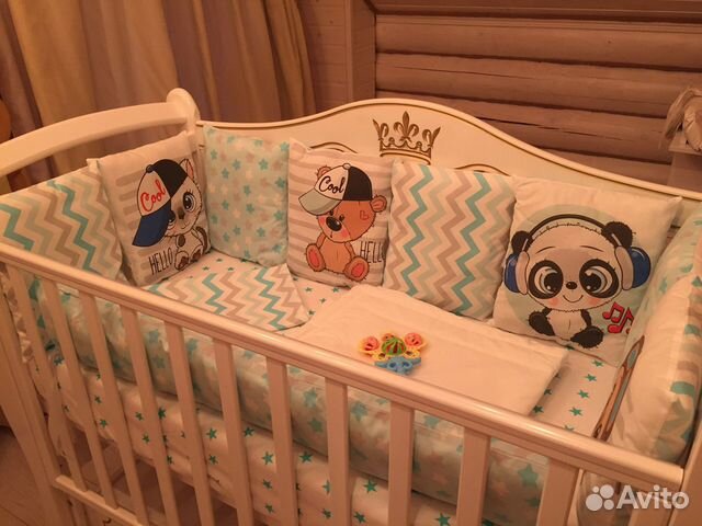 Полный комплек бортиков в кроватку