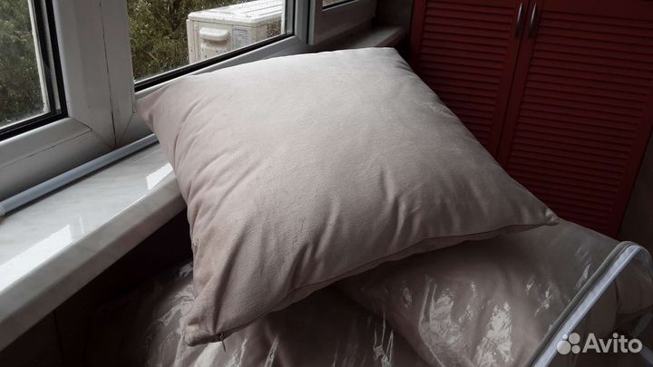 Подушка бархатная