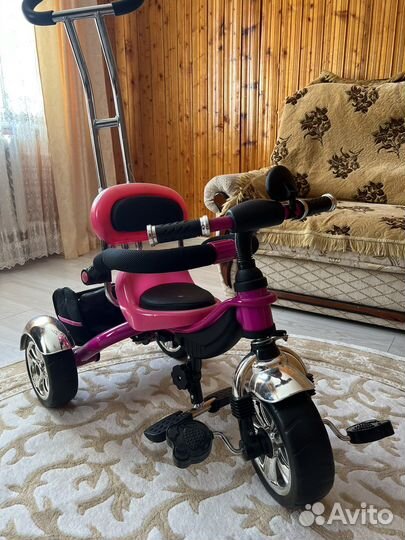 Детский велосипед с ручкой