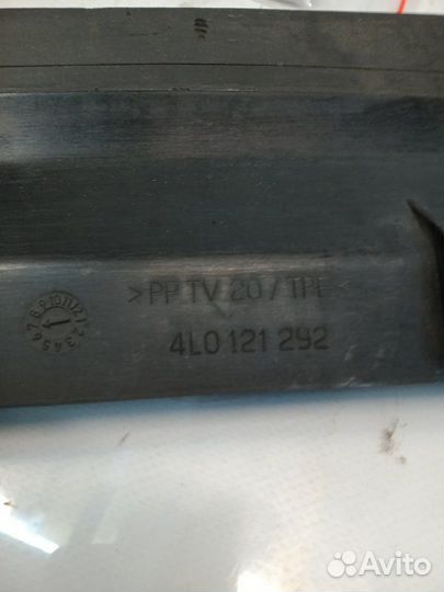 Воздуховод передний Audi Q7 4LB CJT 3.0tfsi 2011