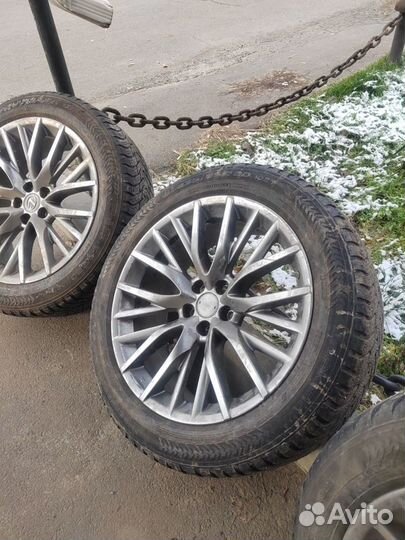 Комплект ориг. колёс Lexus R-20 Nokian (5x114,3)