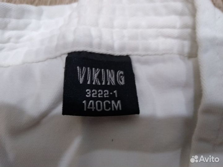 Продам кимоно для карате рост 140 см