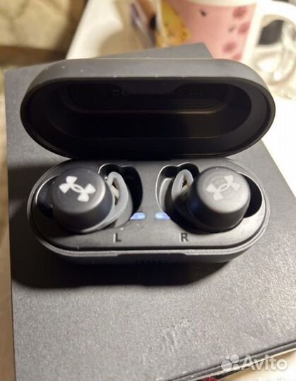 Беспроводные наушники jbl under armour черные