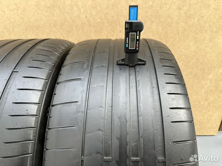 Pirelli P Zero PZ4 245/45 R19 и 275/40 R19