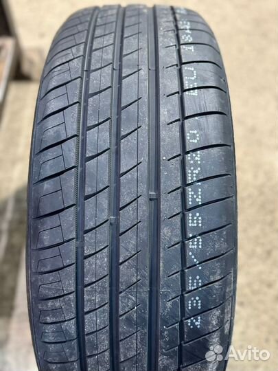 Kapsen RS26 235/55 R20 105W