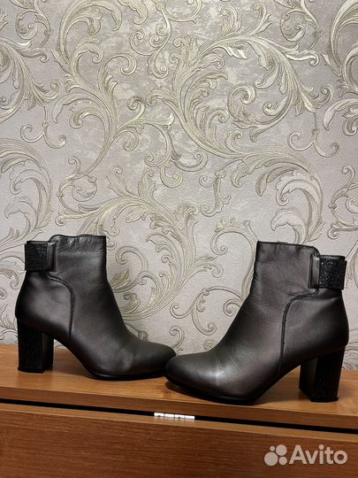 Ботинки женские Натуральная кожа, 39 размер