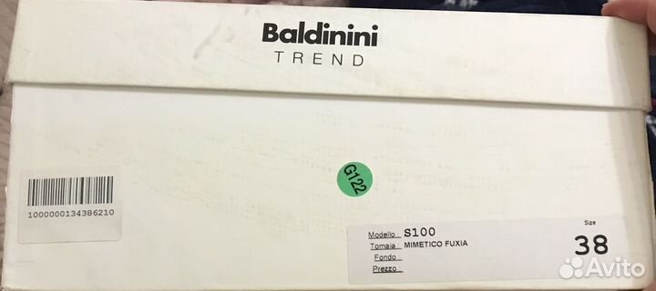 Кроссовки женские 38 размер новые