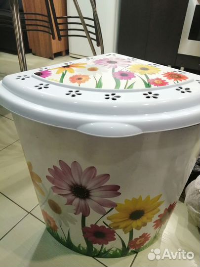 Корзина для белья угловая