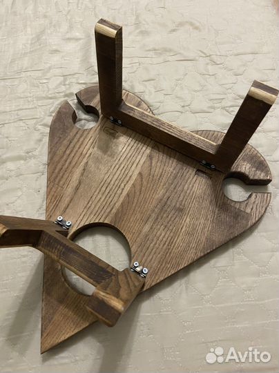 Деревянный столик для сервировки