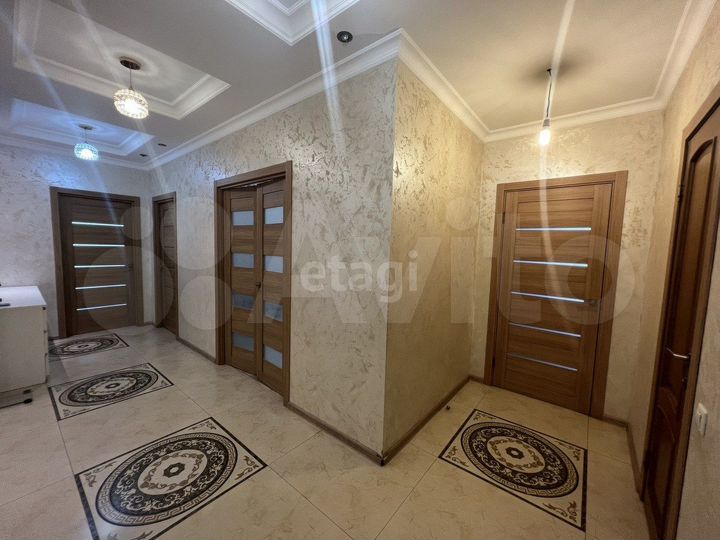 3-к. квартира, 105 м², 4/19 эт.