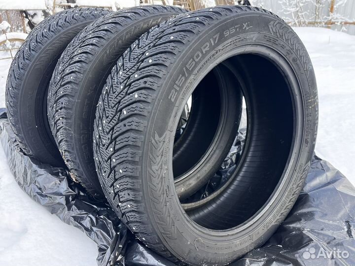 Nokian Tyres Hakkapeliitta 8 215/50 R17 95T