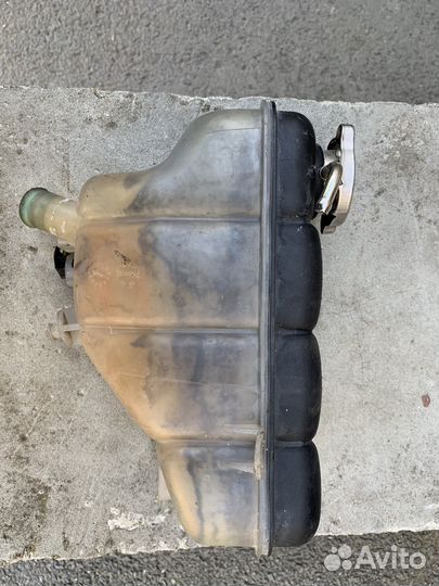 Бочек расширительный w202