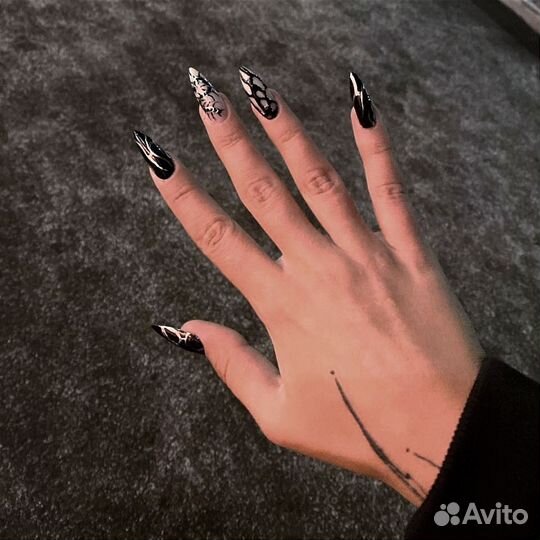 Мастер маникюра