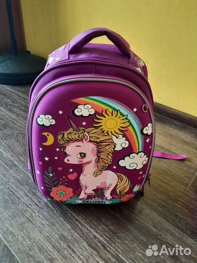 Школьный рюкзак