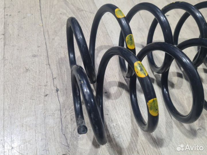 Пружина подвески задняя Suzuki Swift 1.4 K14B 2015