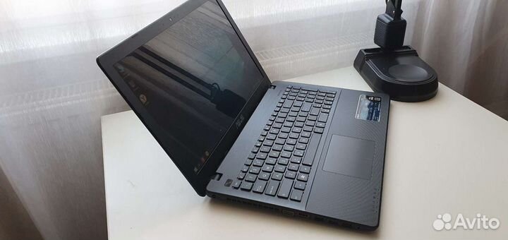 Asus F552C i5-3337u/ssd 256Gb/6Gb/GT720