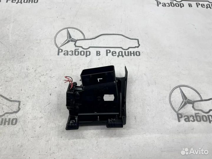 Воздуховод w221 S-class 273.961 06.2006