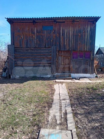 Дом 32,8 м² на участке 6 сот.