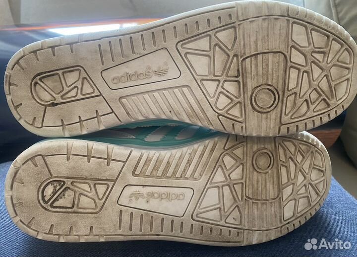 Кроссовки adidas 38