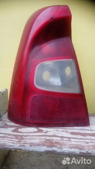 Задний стоп на Рено Логан после 2009 г