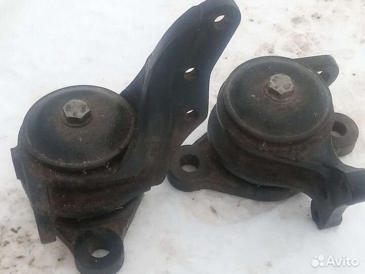 Подушки двигателя