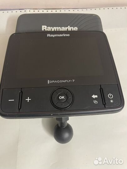 Эхолот Raymarine