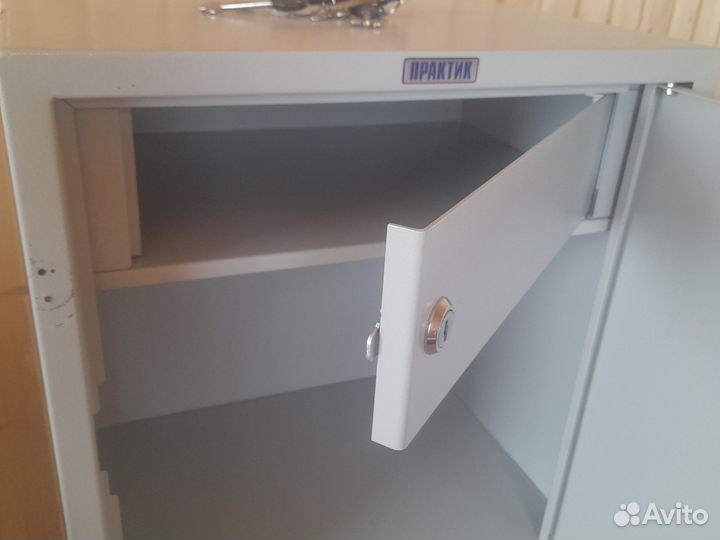 Шкаф металлический сейф