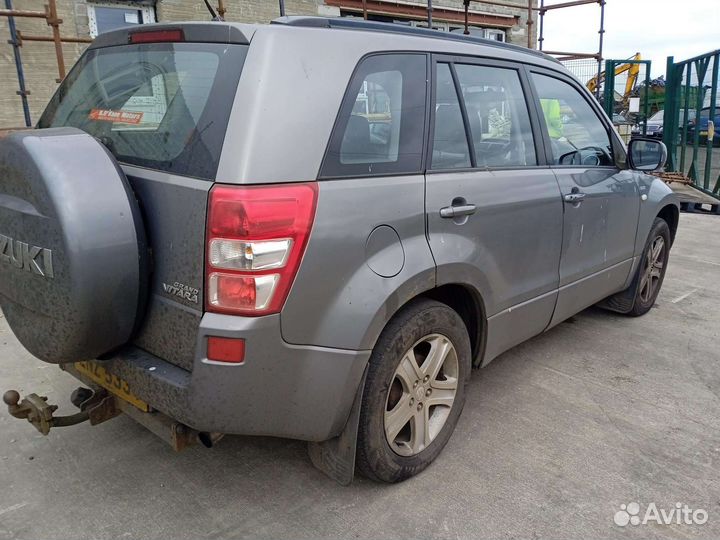 Крыло переднее правое suzuki grand vitara 2 2008