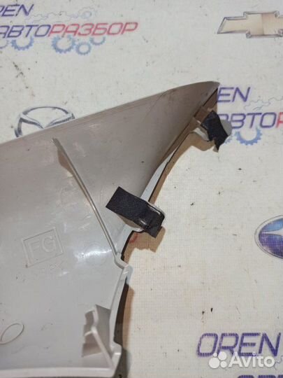 Обшивка стойки кузова передняя правая Subaru