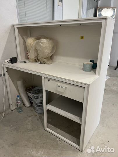 Ресепшен стойка администратора